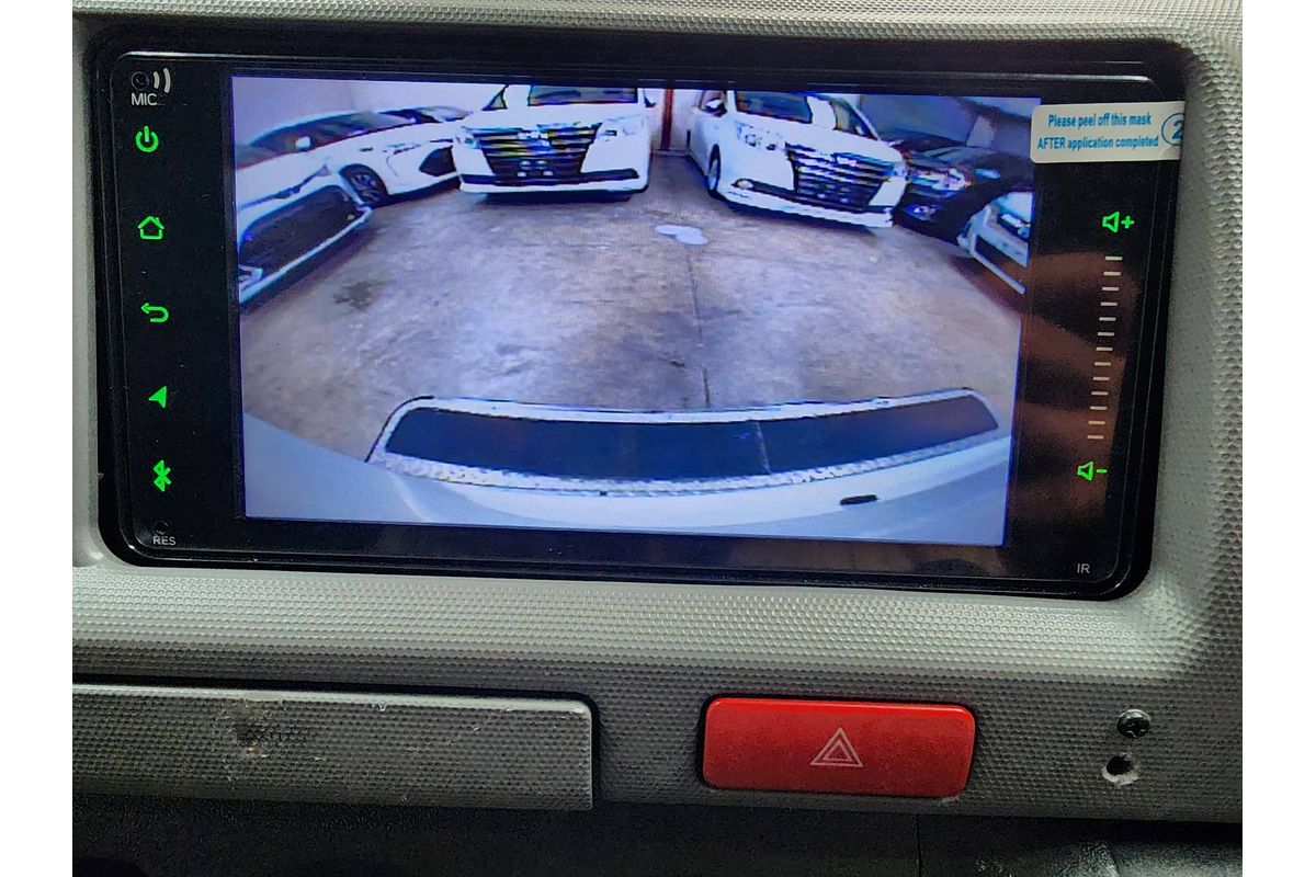 2013 TOYOTA HIACE DX LWB AUTO VAN