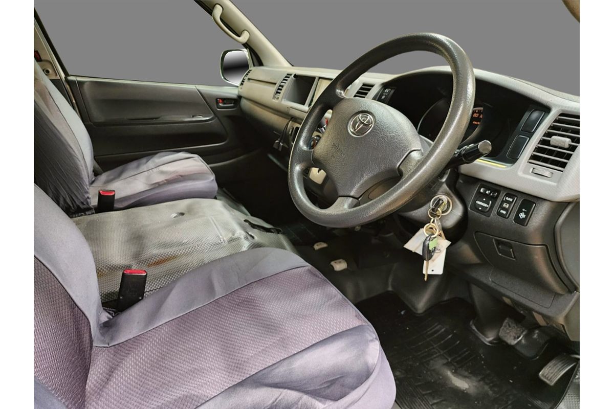 2013 TOYOTA HIACE DX LWB AUTO VAN