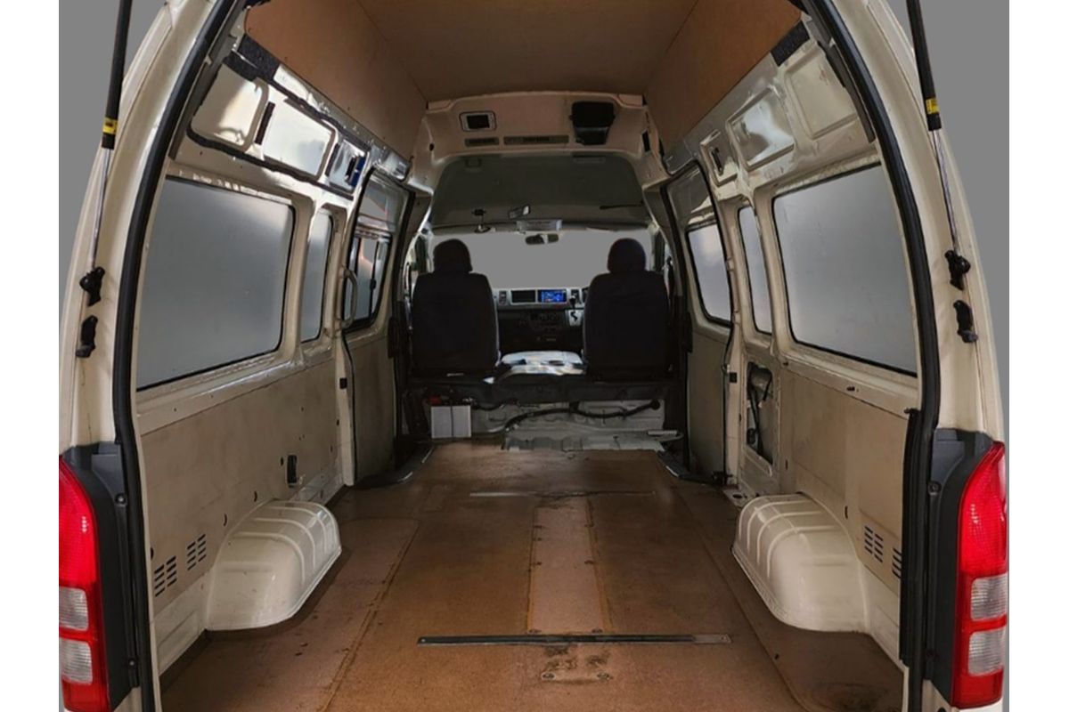 2013 TOYOTA HIACE DX LWB AUTO VAN
