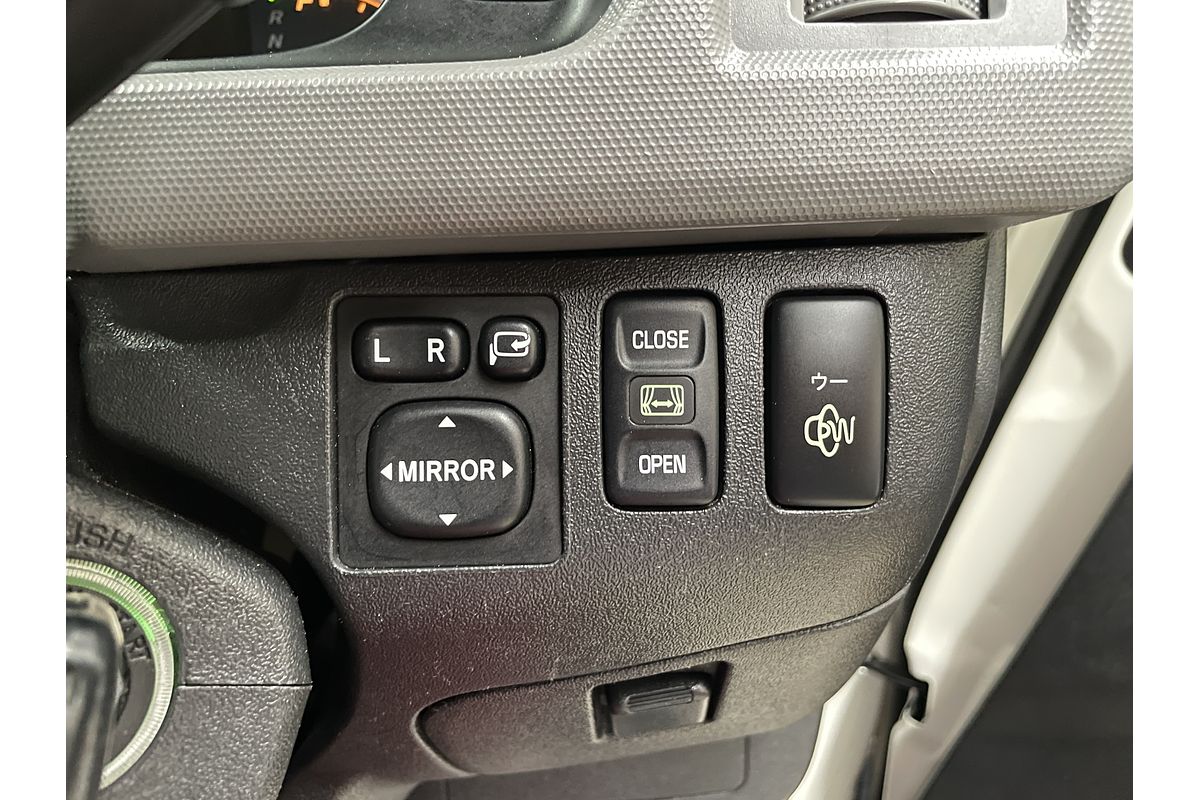 2013 TOYOTA HIACE DX LWB AUTO VAN