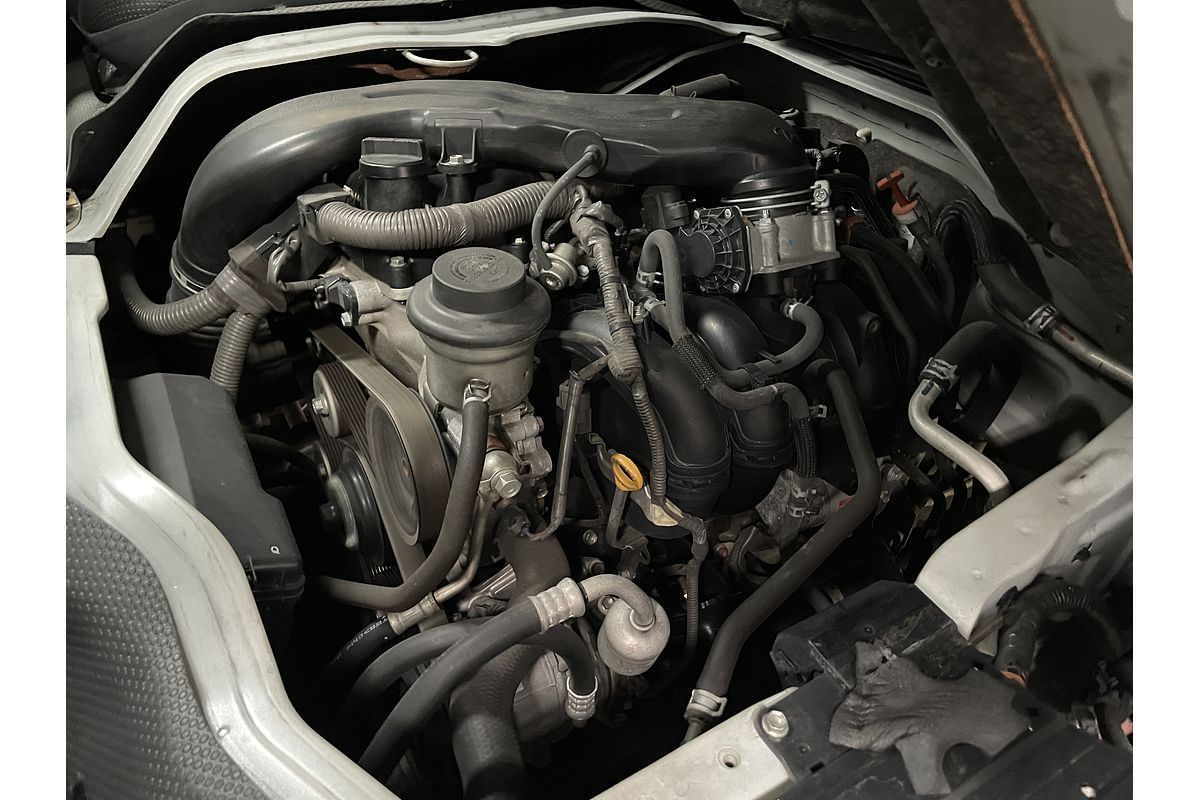2013 TOYOTA HIACE DX LWB AUTO VAN