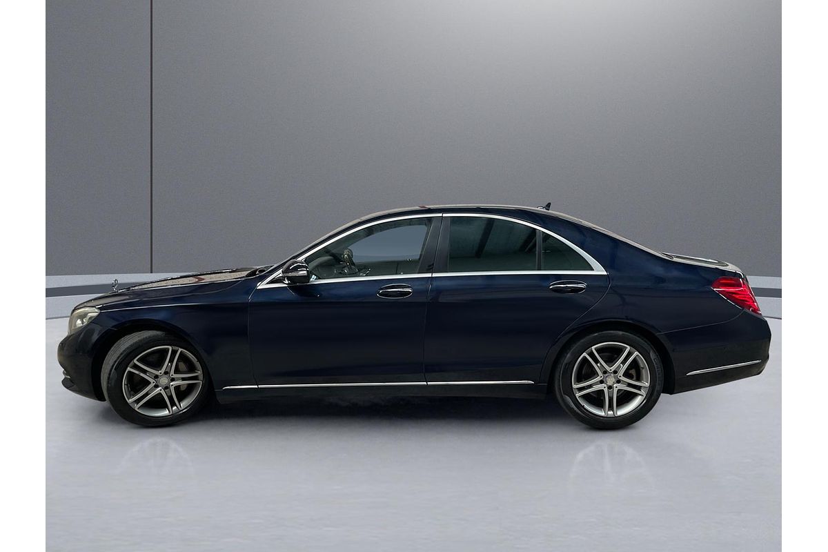 2013 MERCEDES-BENZ S-CLASS S400 HYBRID AUTO SEDAN