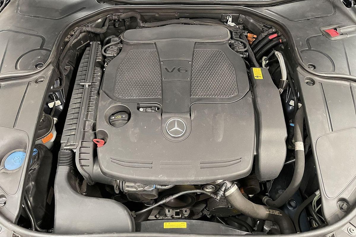 2013 MERCEDES-BENZ S-CLASS S400 HYBRID AUTO SEDAN