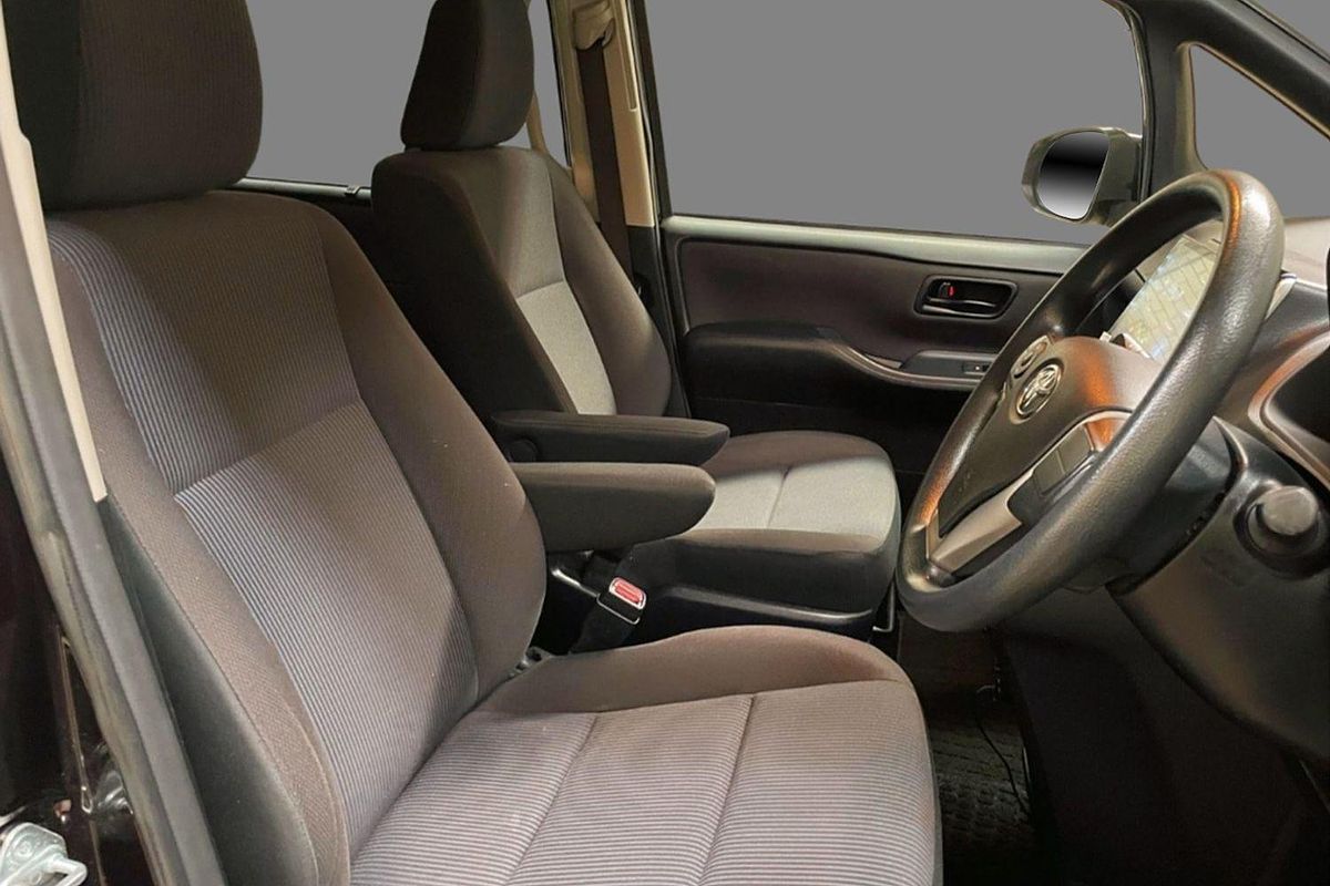 2014 TOYOTA NOAH G AUTO WAGON