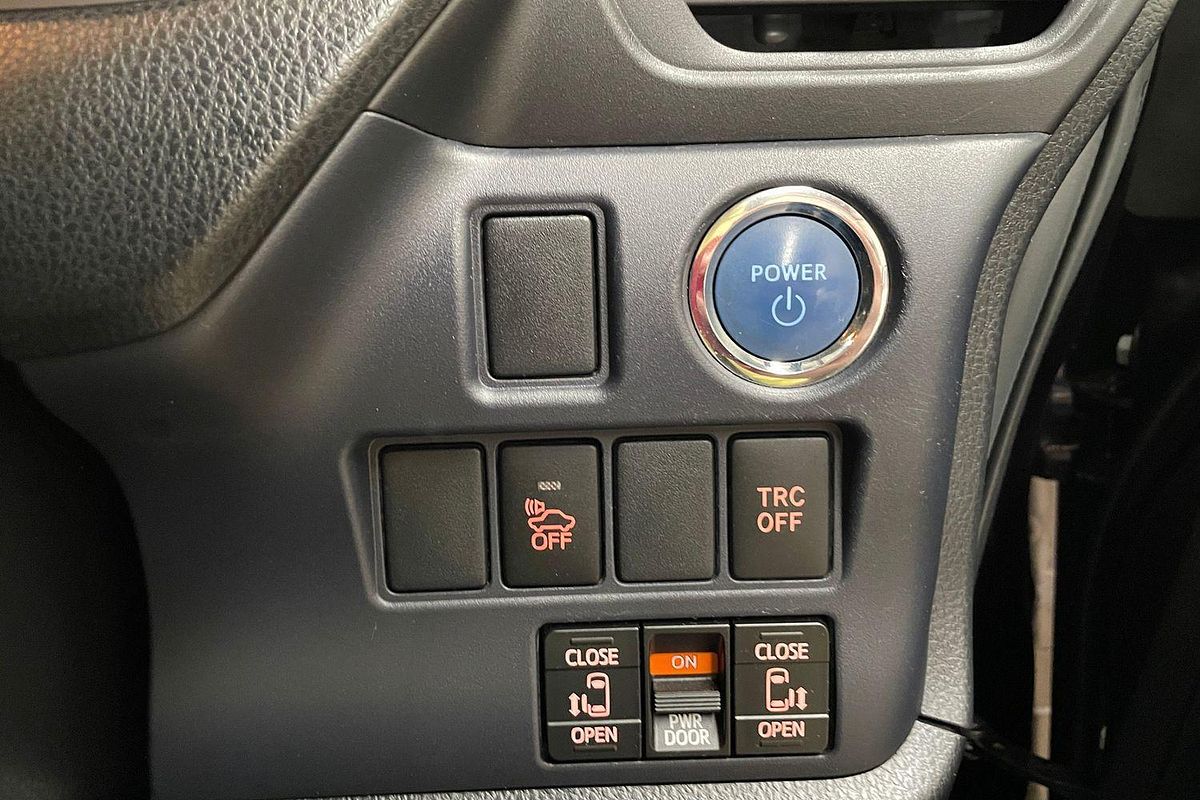 2014 TOYOTA NOAH G AUTO WAGON