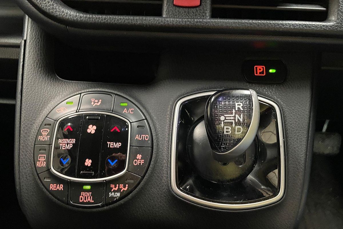 2014 TOYOTA NOAH G AUTO WAGON