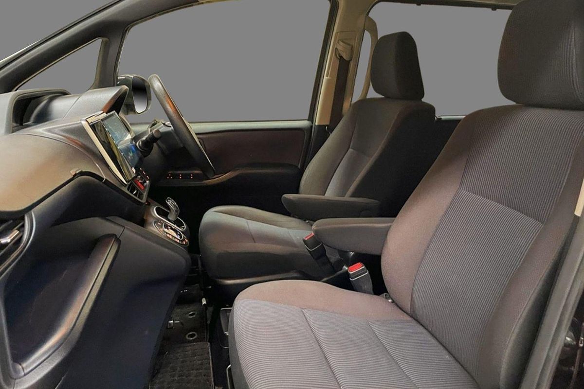 2014 TOYOTA NOAH G AUTO WAGON