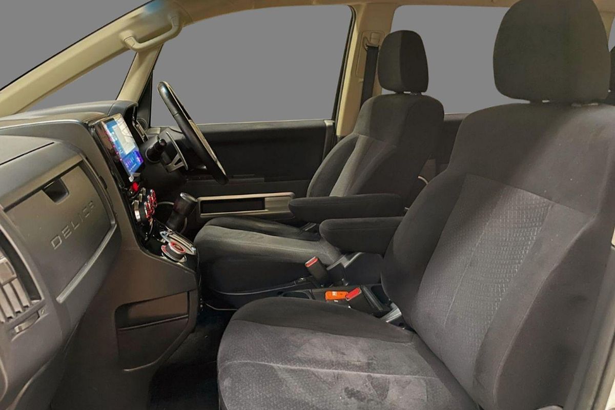 2015 MITSUBISHI DELICA D:5 AUTO WAGON