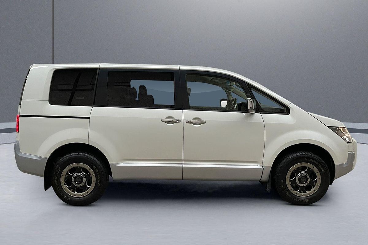 2015 MITSUBISHI DELICA D:5 AUTO WAGON