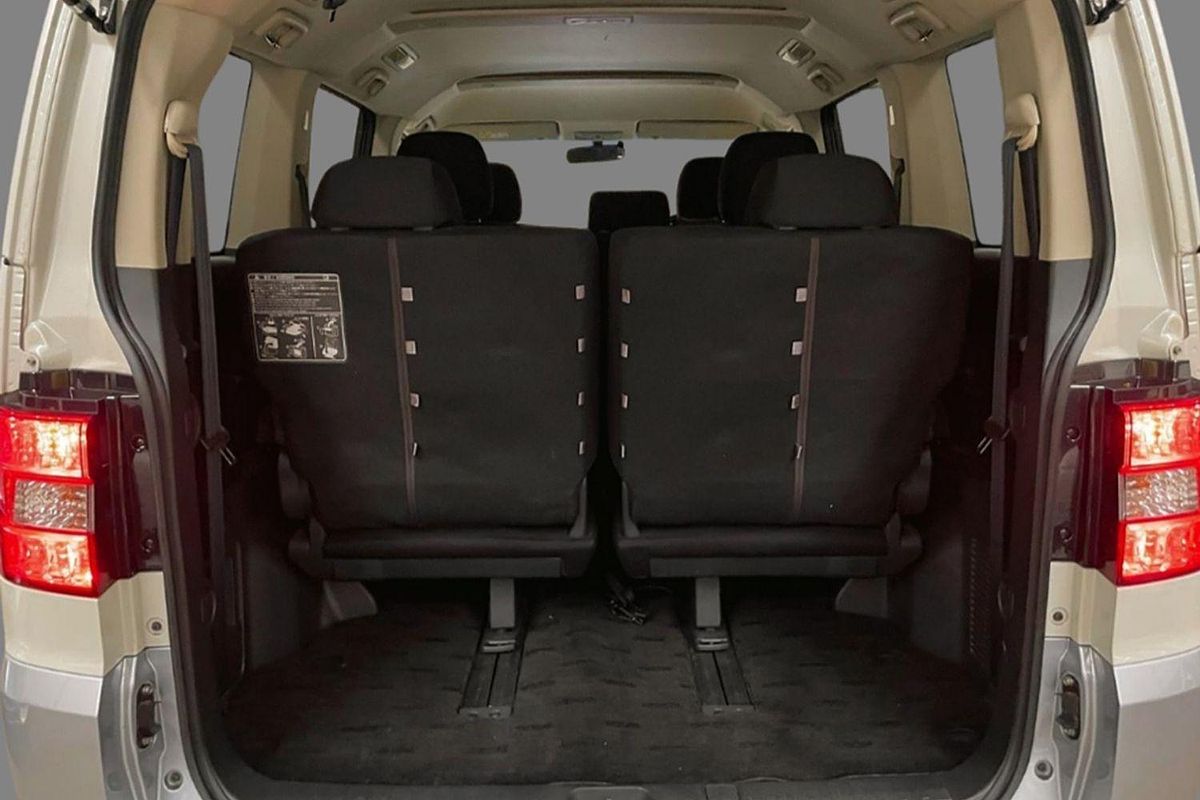 2015 MITSUBISHI DELICA D:5 AUTO WAGON