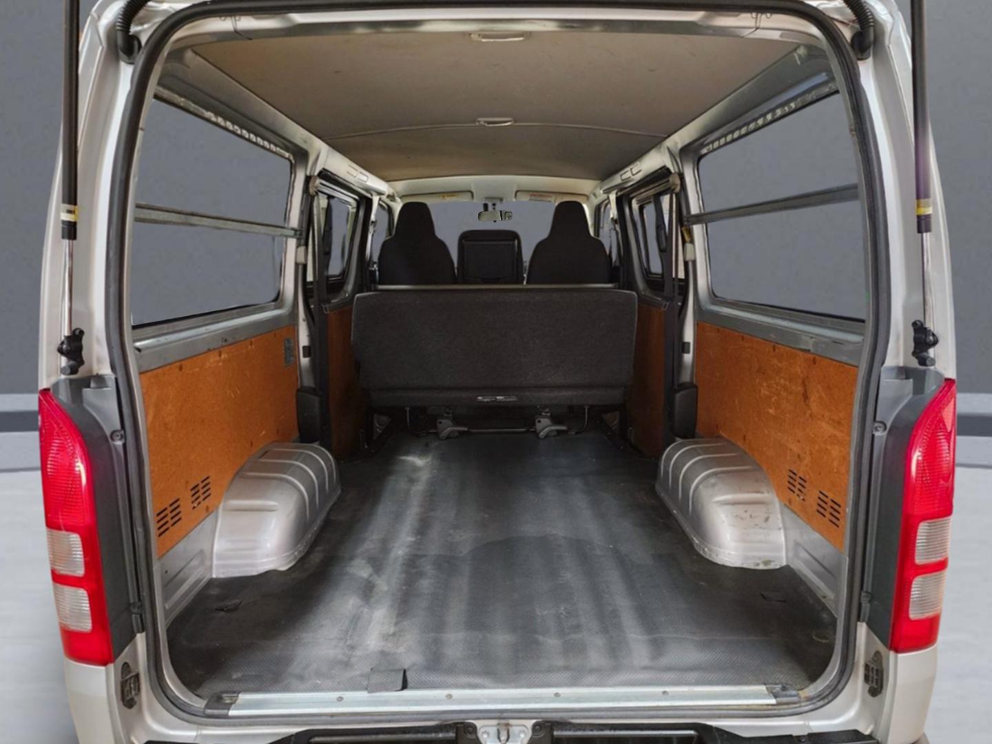 2018 TOYOTA HIACE GRAND CABIN AUTO VAN
