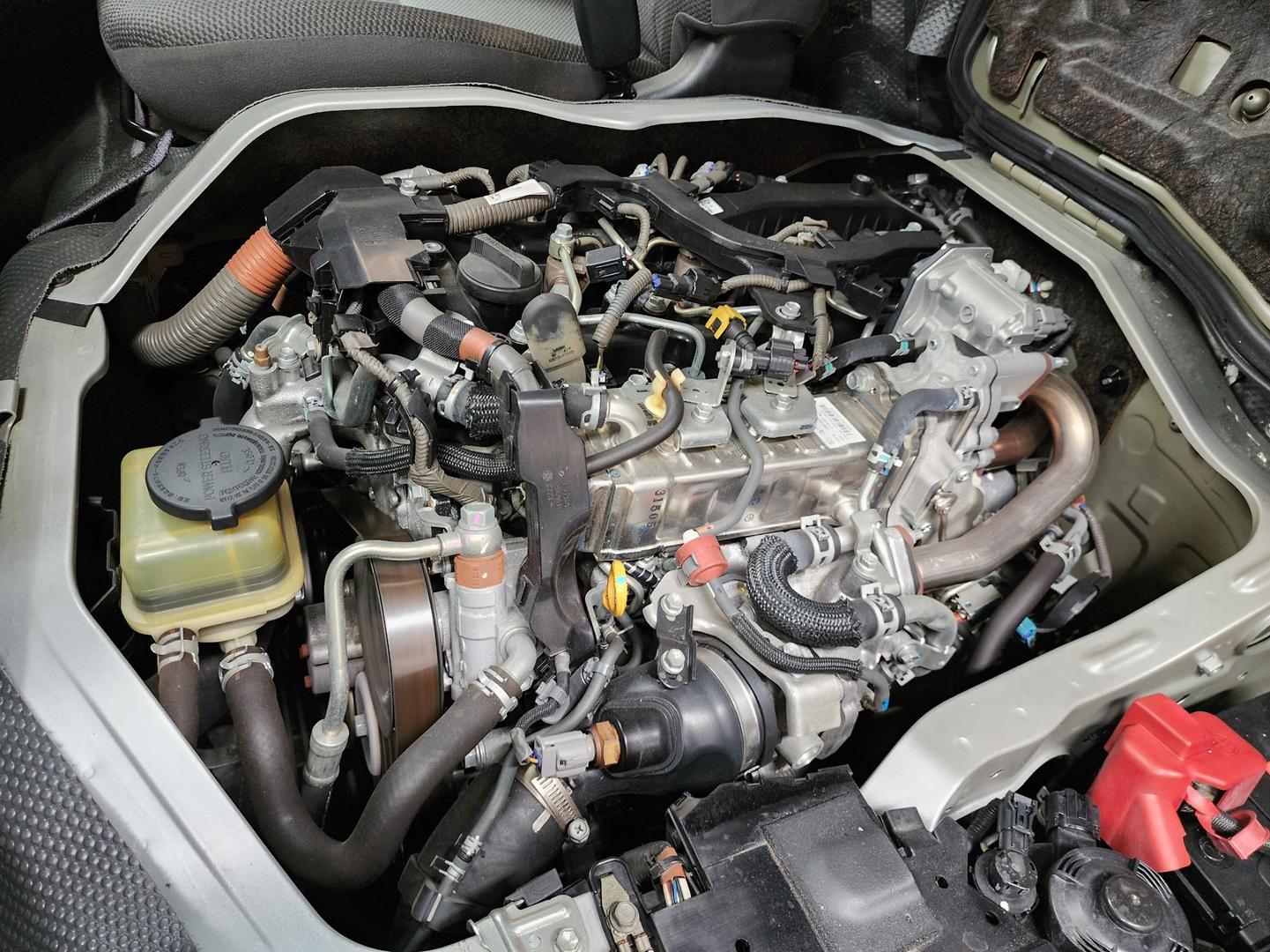 2018 TOYOTA HIACE GRAND CABIN AUTO VAN