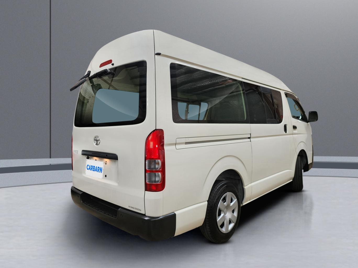 2023 TOYOTA HIACE LWB AUTO