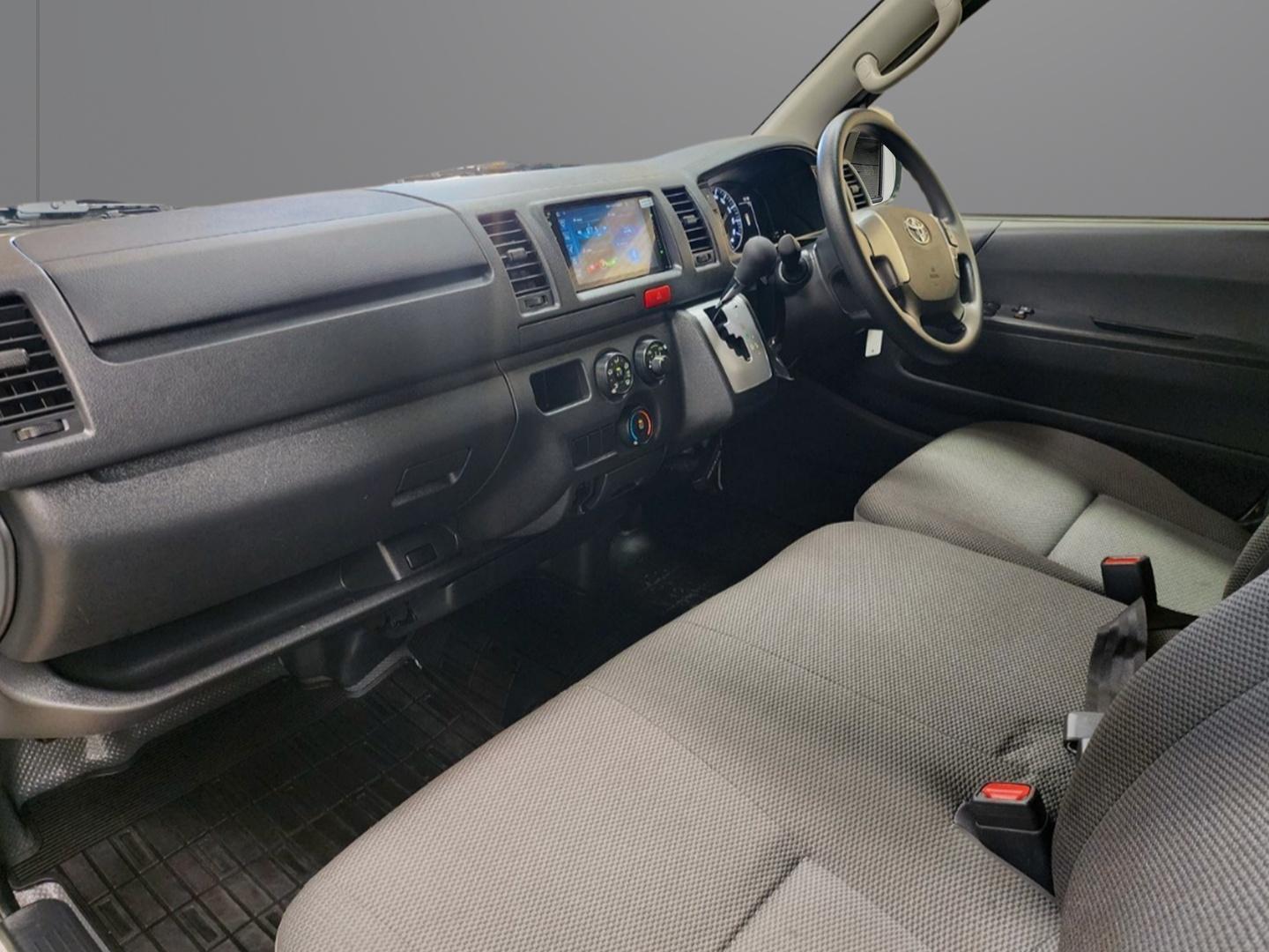 2023 TOYOTA HIACE LWB AUTO