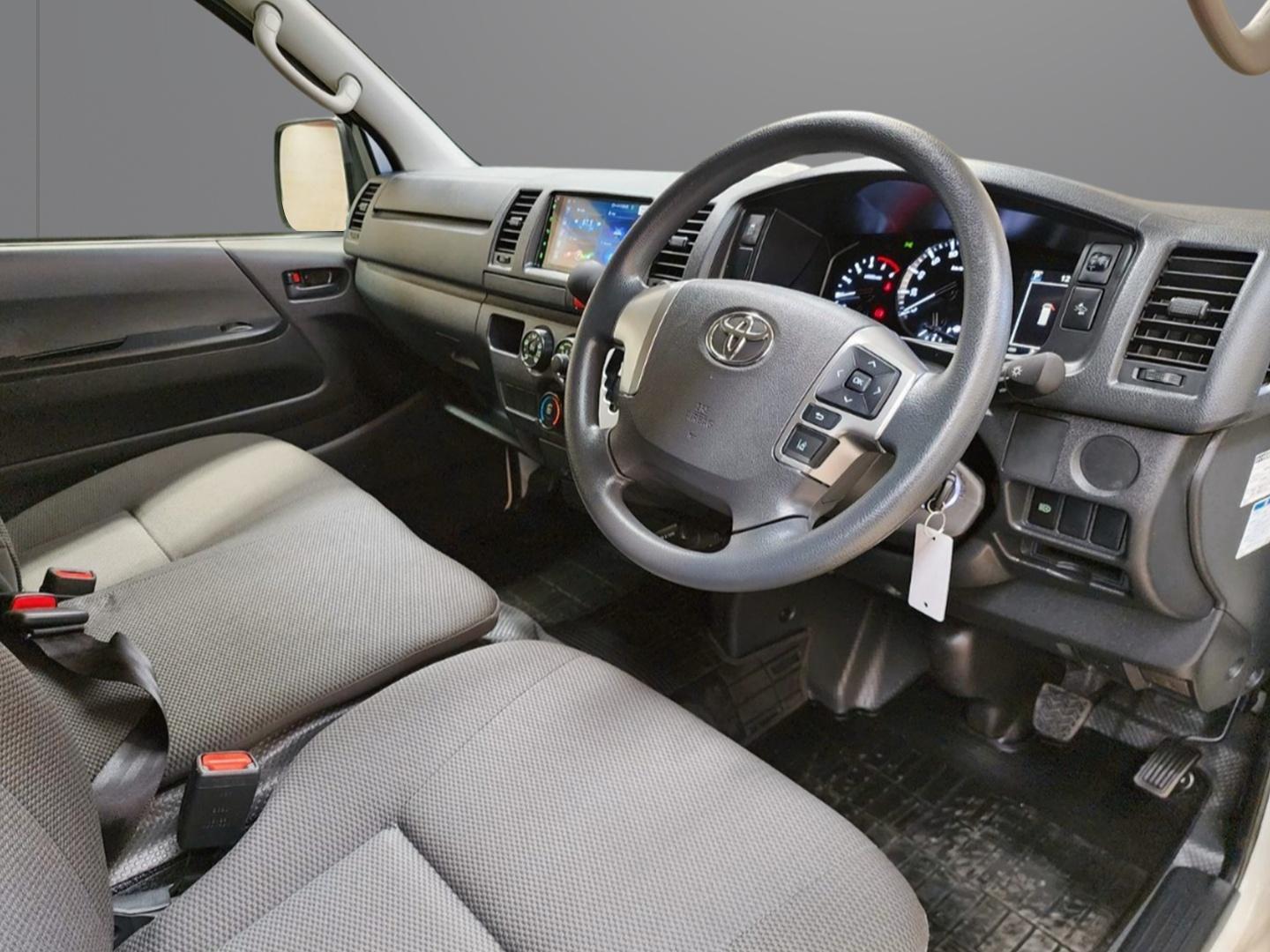 2023 TOYOTA HIACE LWB AUTO