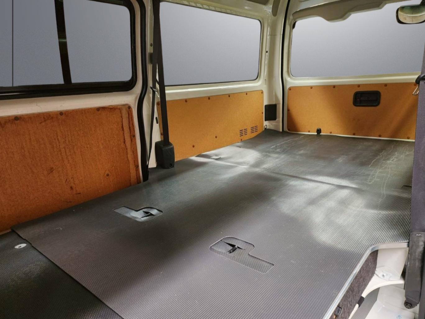 2023 TOYOTA HIACE LWB AUTO