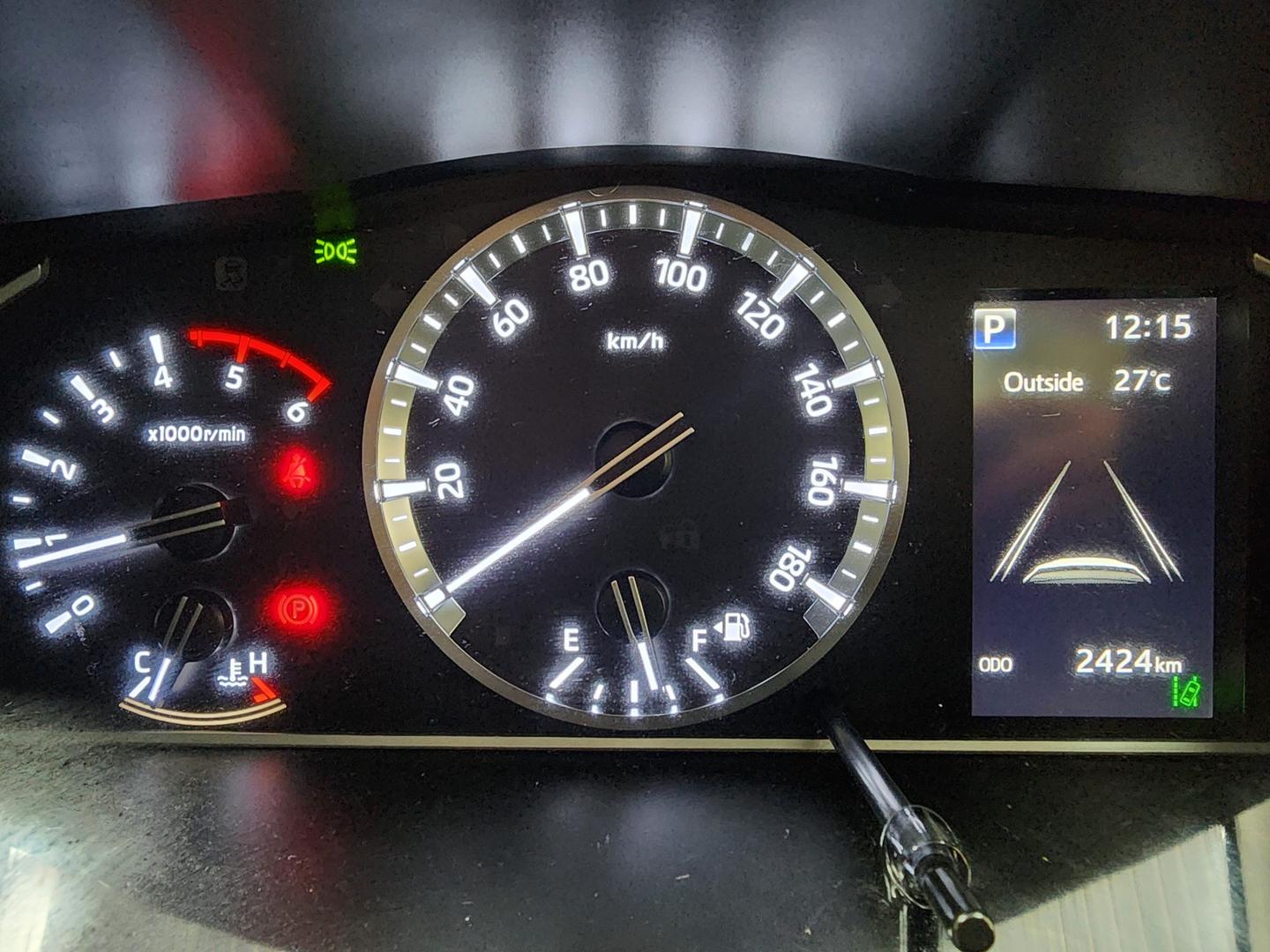 2023 TOYOTA HIACE LWB AUTO