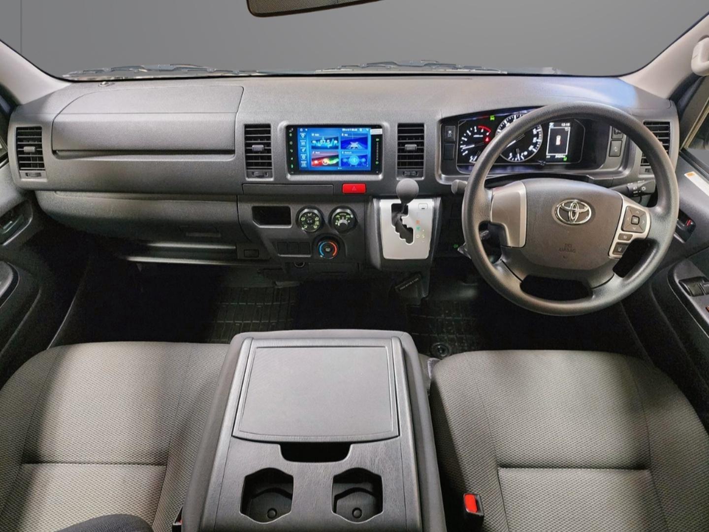 2023 TOYOTA HIACE LWB AUTO