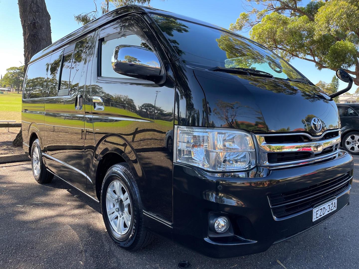 2013 TOYOTA HIACE SUPER GL AUTO VAN