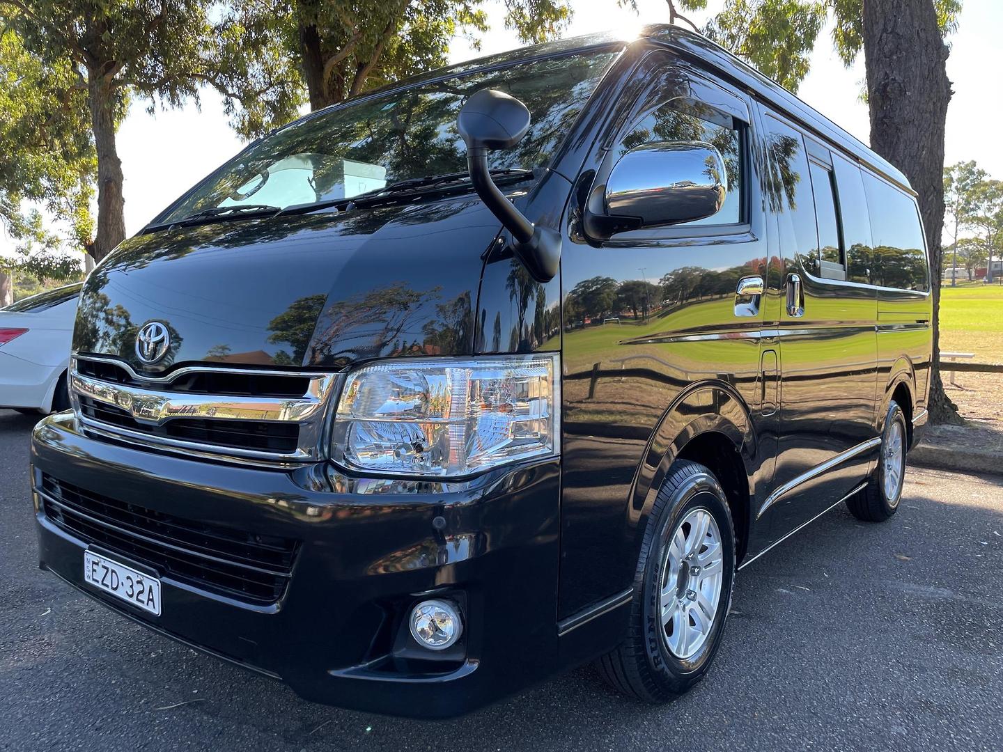 2013 TOYOTA HIACE SUPER GL AUTO VAN