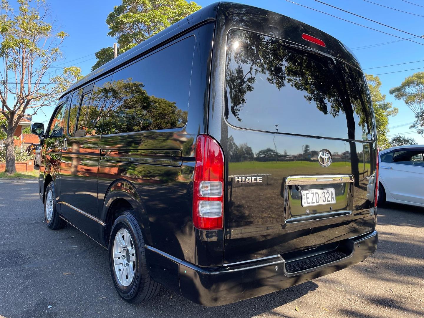 2013 TOYOTA HIACE SUPER GL AUTO VAN