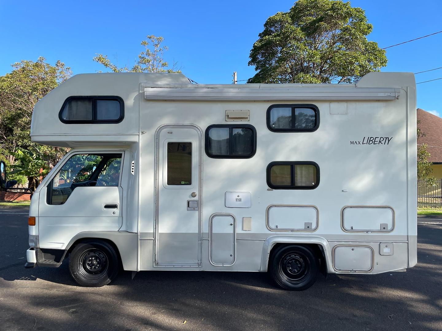 1996 TOYOTA DYNA 100