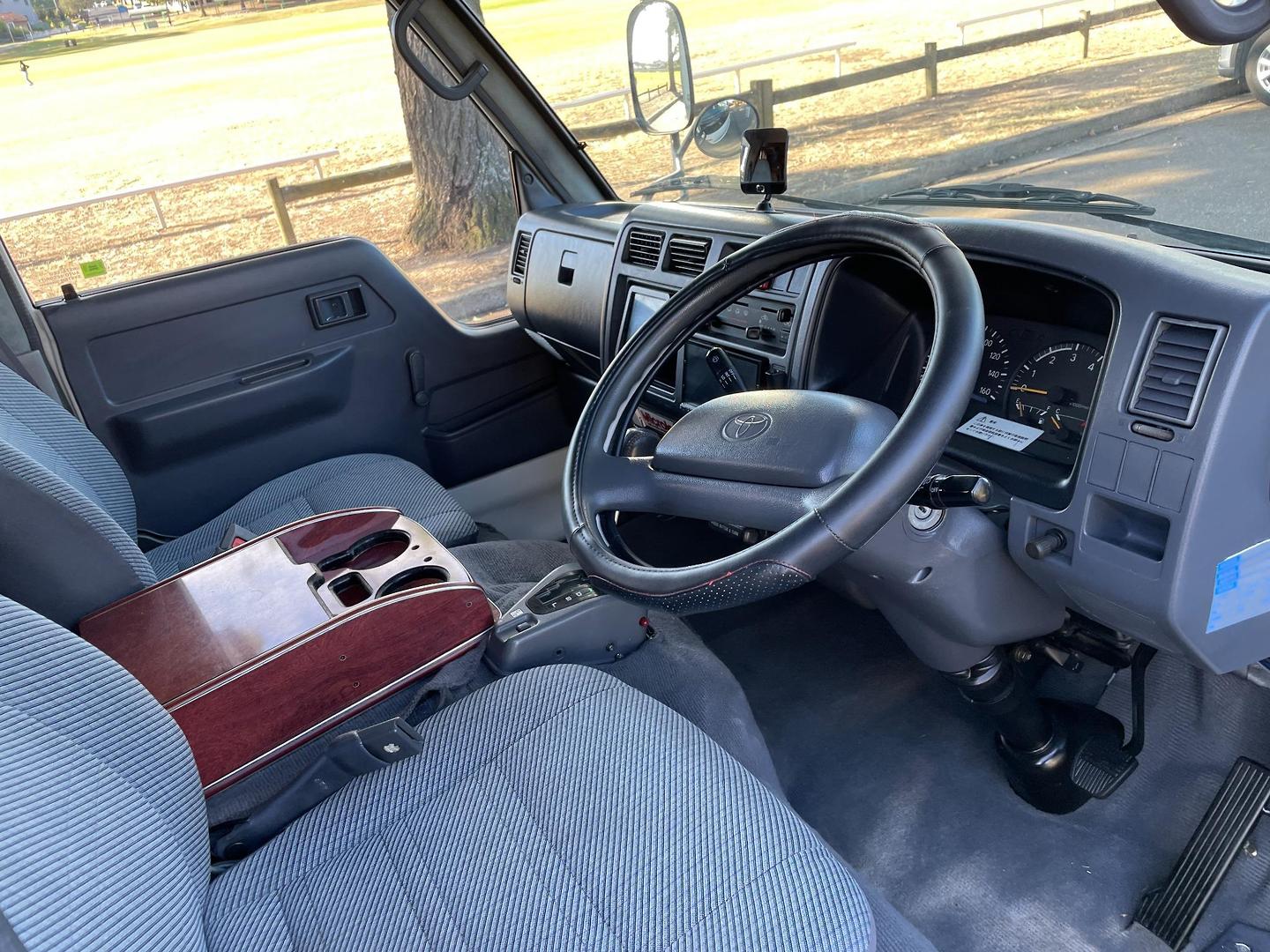 1996 TOYOTA DYNA 100