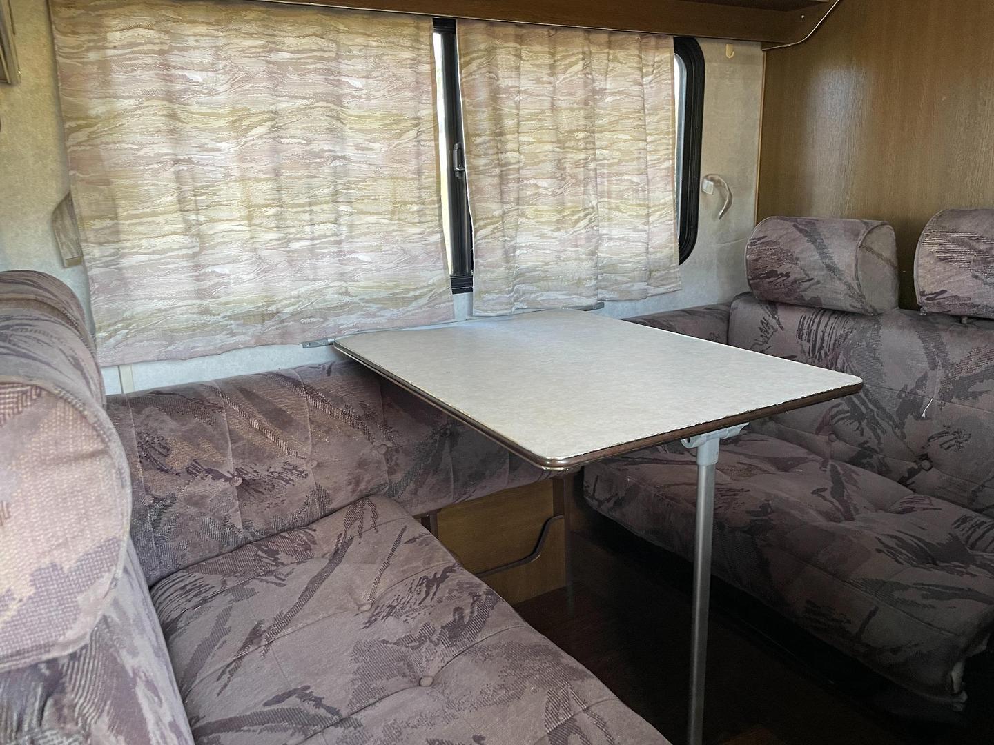 1996 TOYOTA DYNA 100