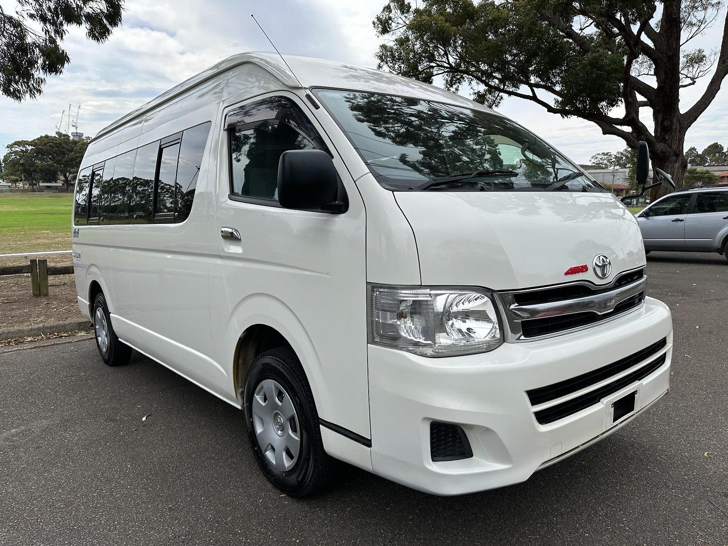 2011 TOYOTA HIACE COMMUTER GL GRAND CABIN SUPER LWB AUTO 4WD VAN