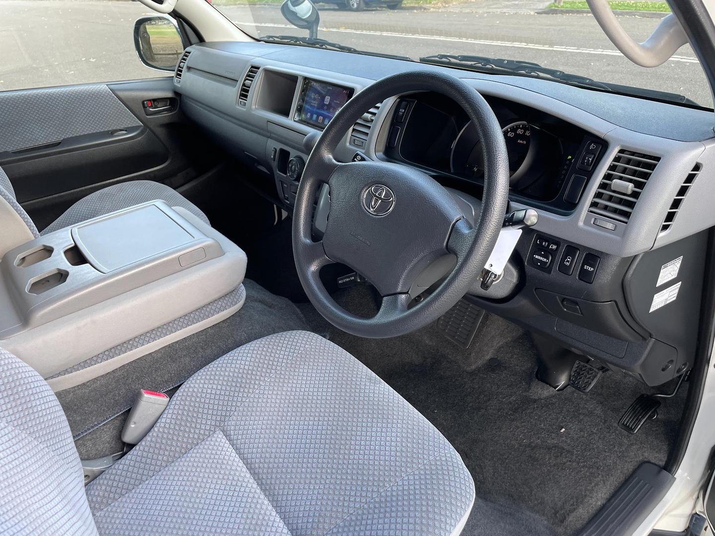 2011 TOYOTA HIACE COMMUTER GL GRAND CABIN SUPER LWB AUTO 4WD VAN