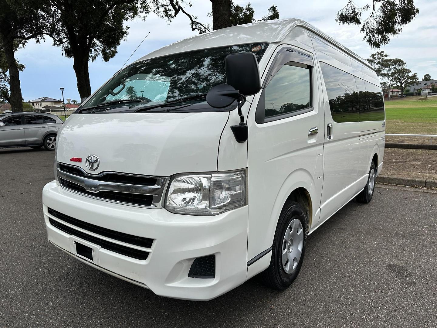 2011 TOYOTA HIACE COMMUTER GL GRAND CABIN SUPER LWB AUTO 4WD VAN