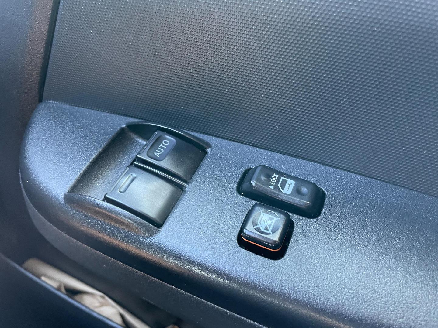 2013 TOYOTA HIACE DX LWB AUTO 4WD VAN