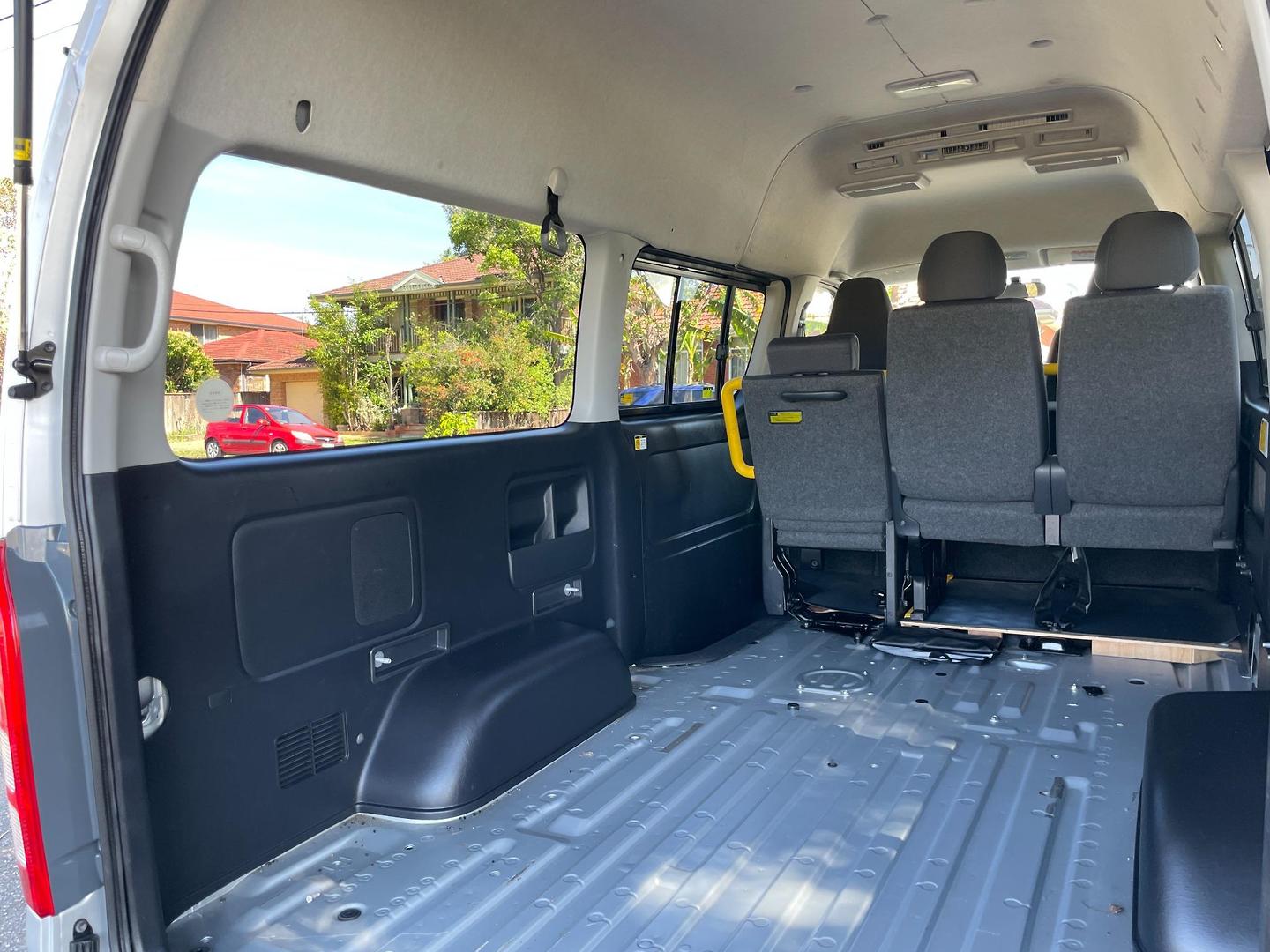 2013 TOYOTA HIACE DX LWB AUTO 4WD VAN