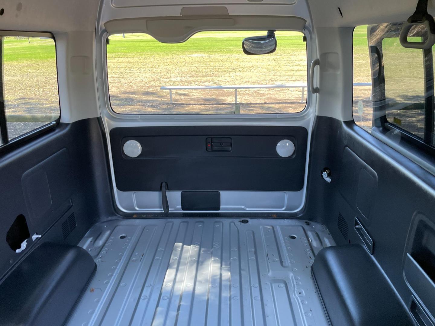 2013 TOYOTA HIACE DX LWB AUTO 4WD VAN