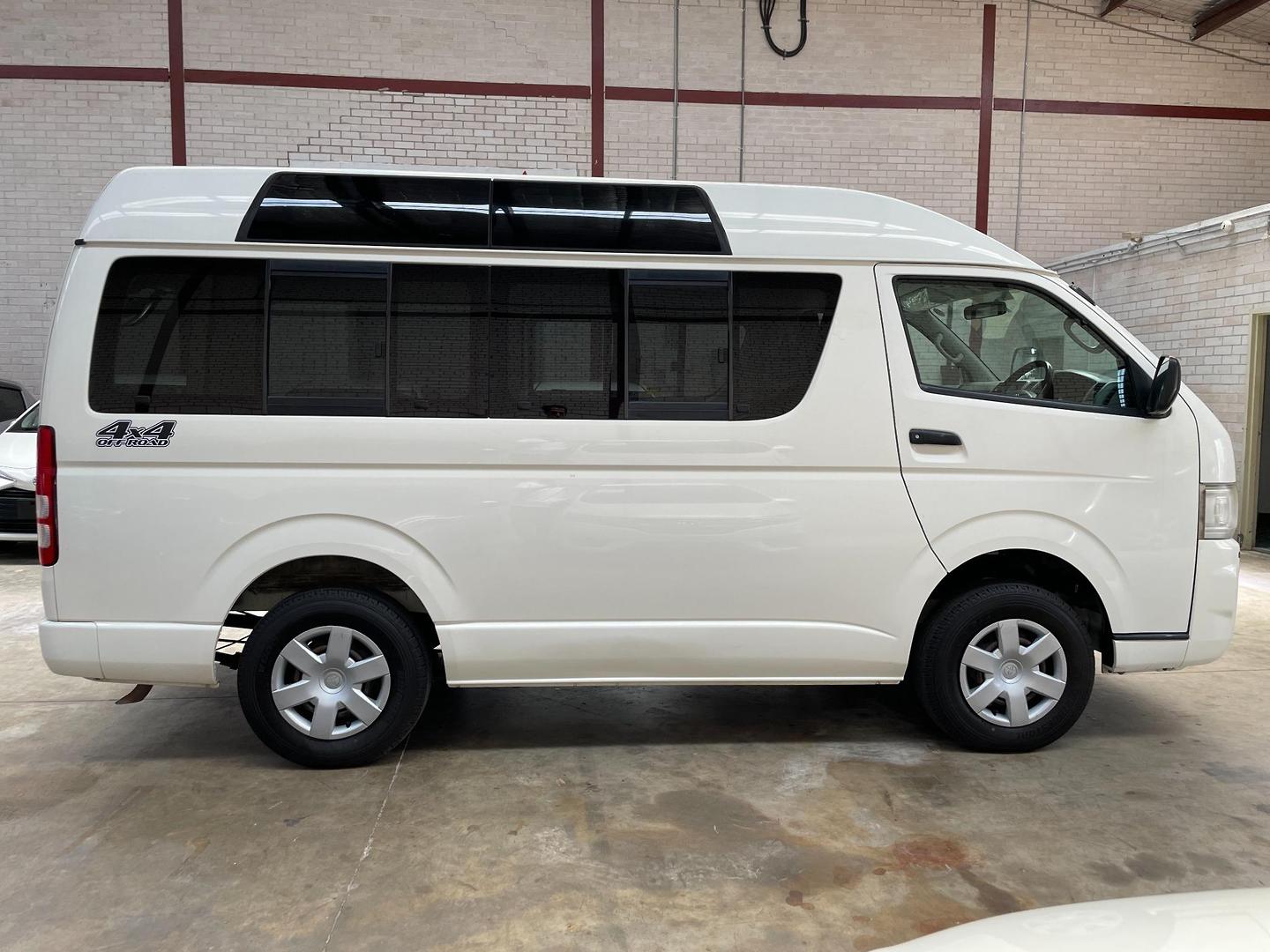 2009 TOYOTA HIACE DX LWB HIGH ROOF AUTO 4WD VAN