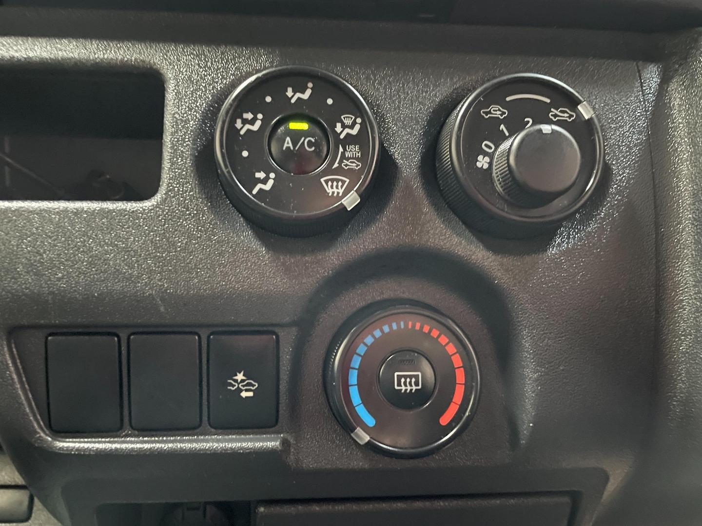 2018 TOYOTA HIACE GDH201 LWB AUTOMATIC VAN