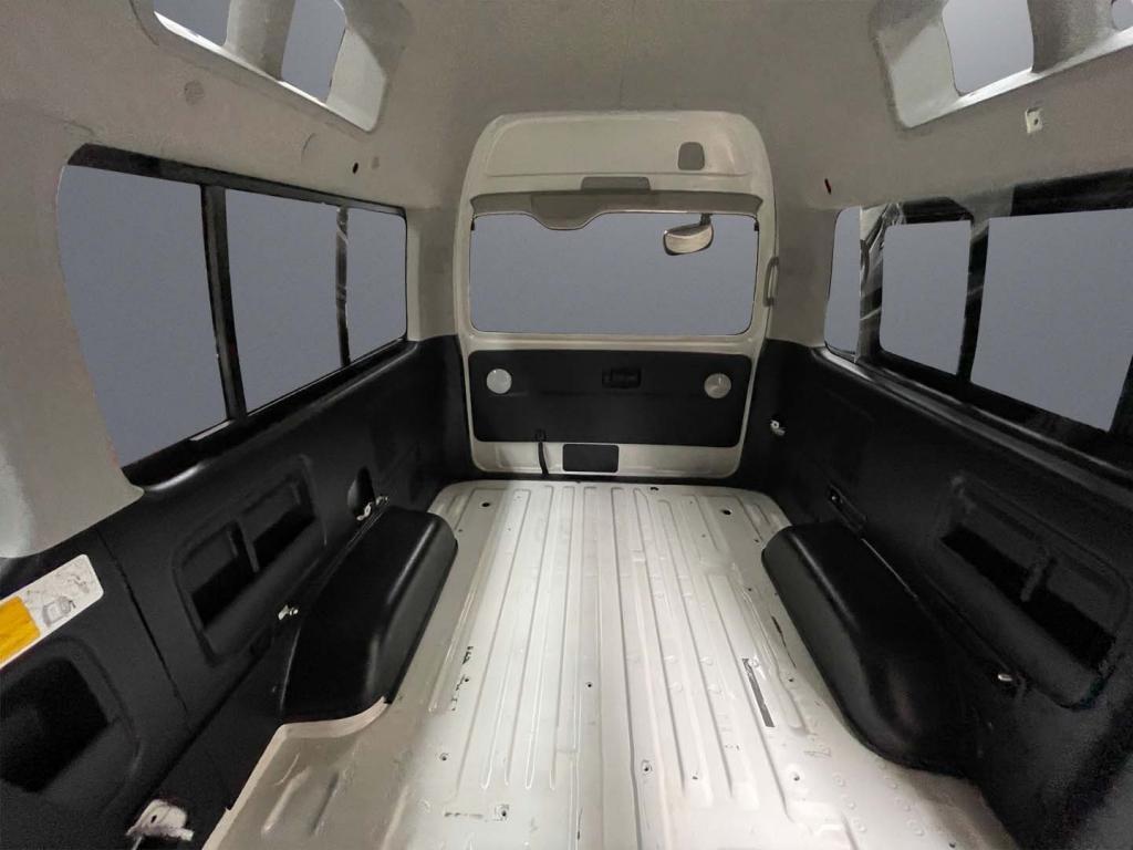 2013 TOYOTA HIACE DX LWB AUTO 4WD VAN