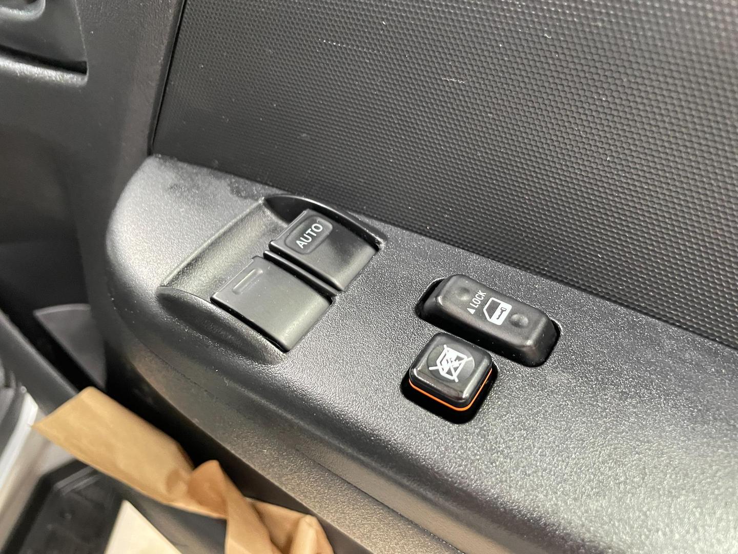 2018 TOYOTA HIACE DX LWB AUTO 4WD VAN