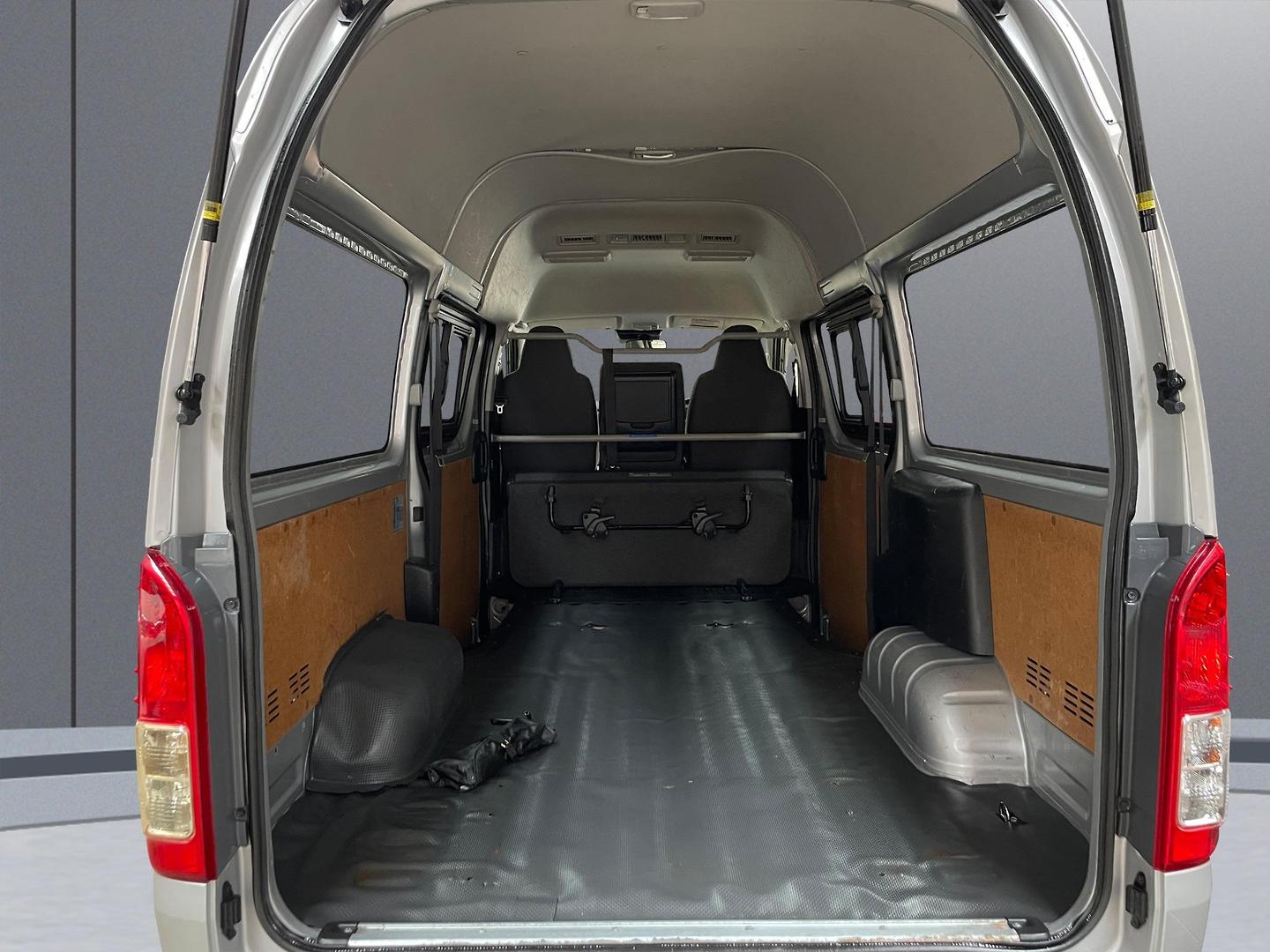 2018 TOYOTA HIACE DX LWB AUTO 4WD VAN