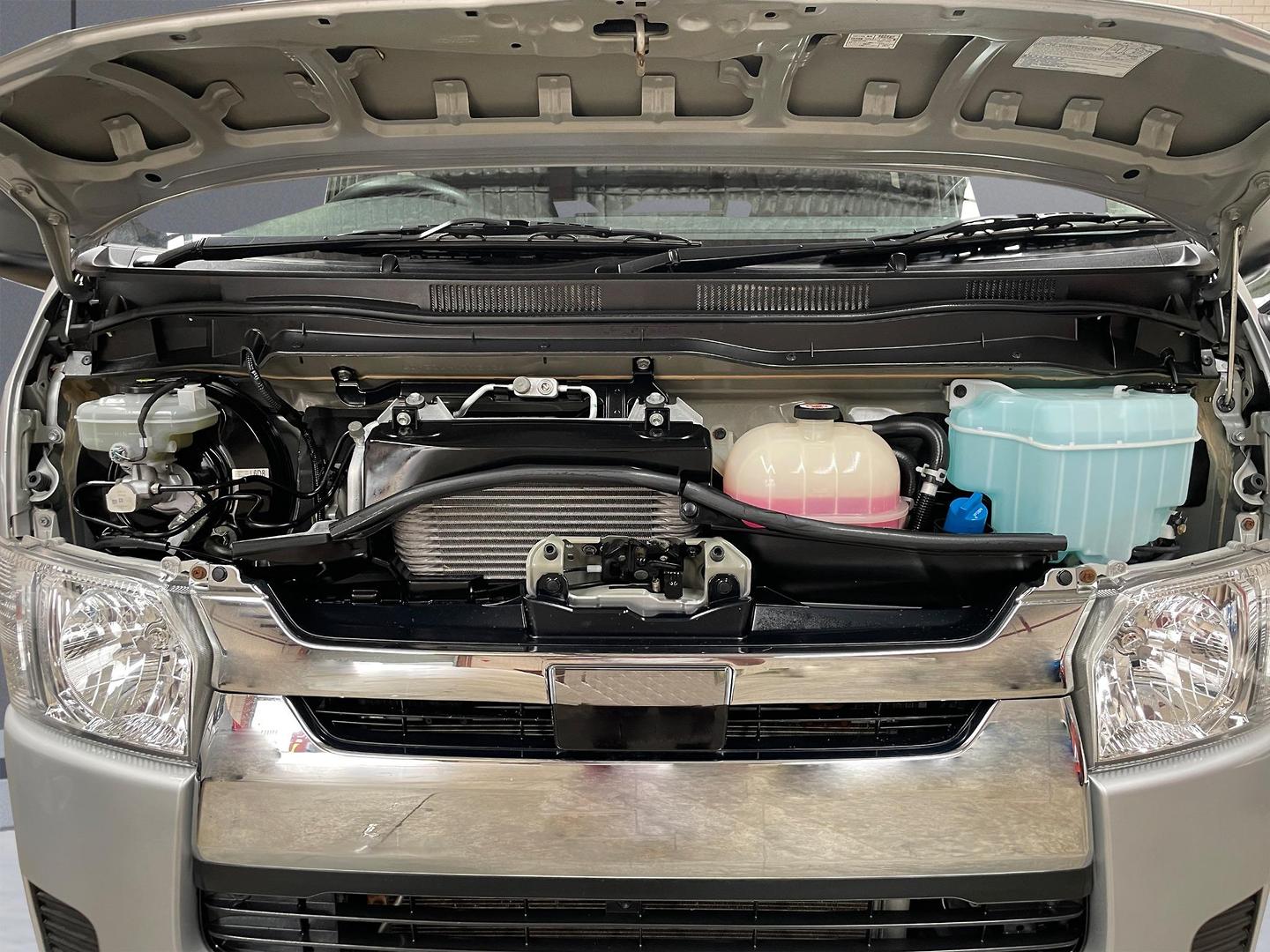 2018 TOYOTA HIACE DX LWB AUTO 4WD VAN