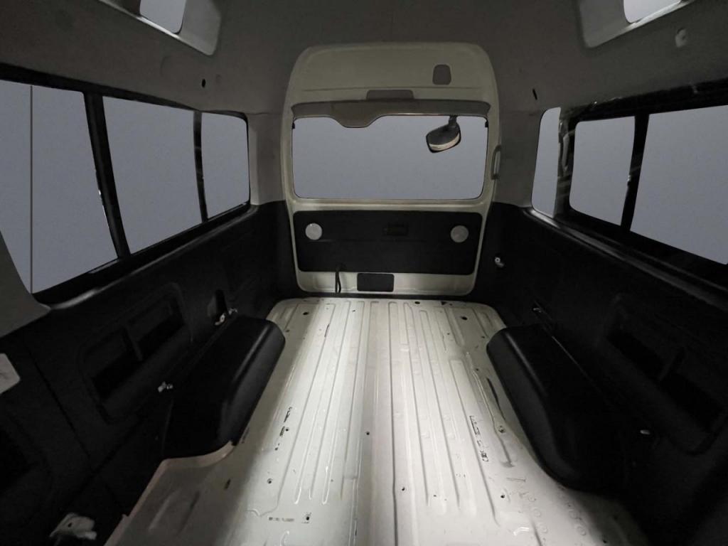 2013 TOYOTA HIACE LWB AUTO 4WD VAN