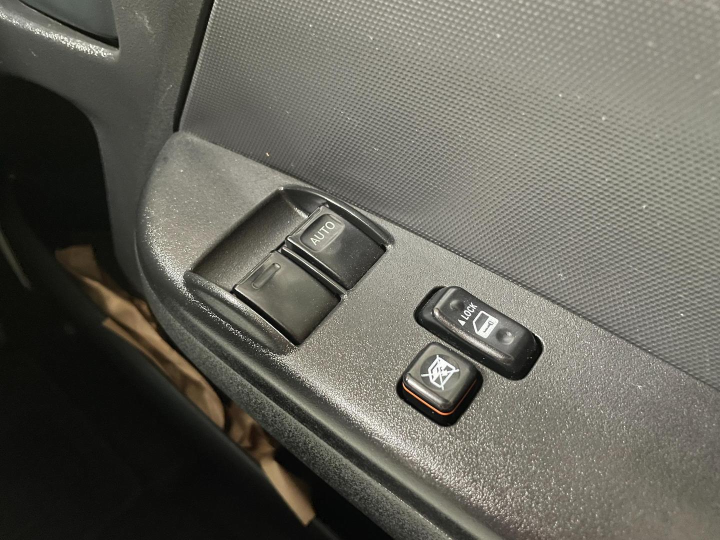 2012 TOYOTA HIACE DX LWB AUTO 4WD VAN