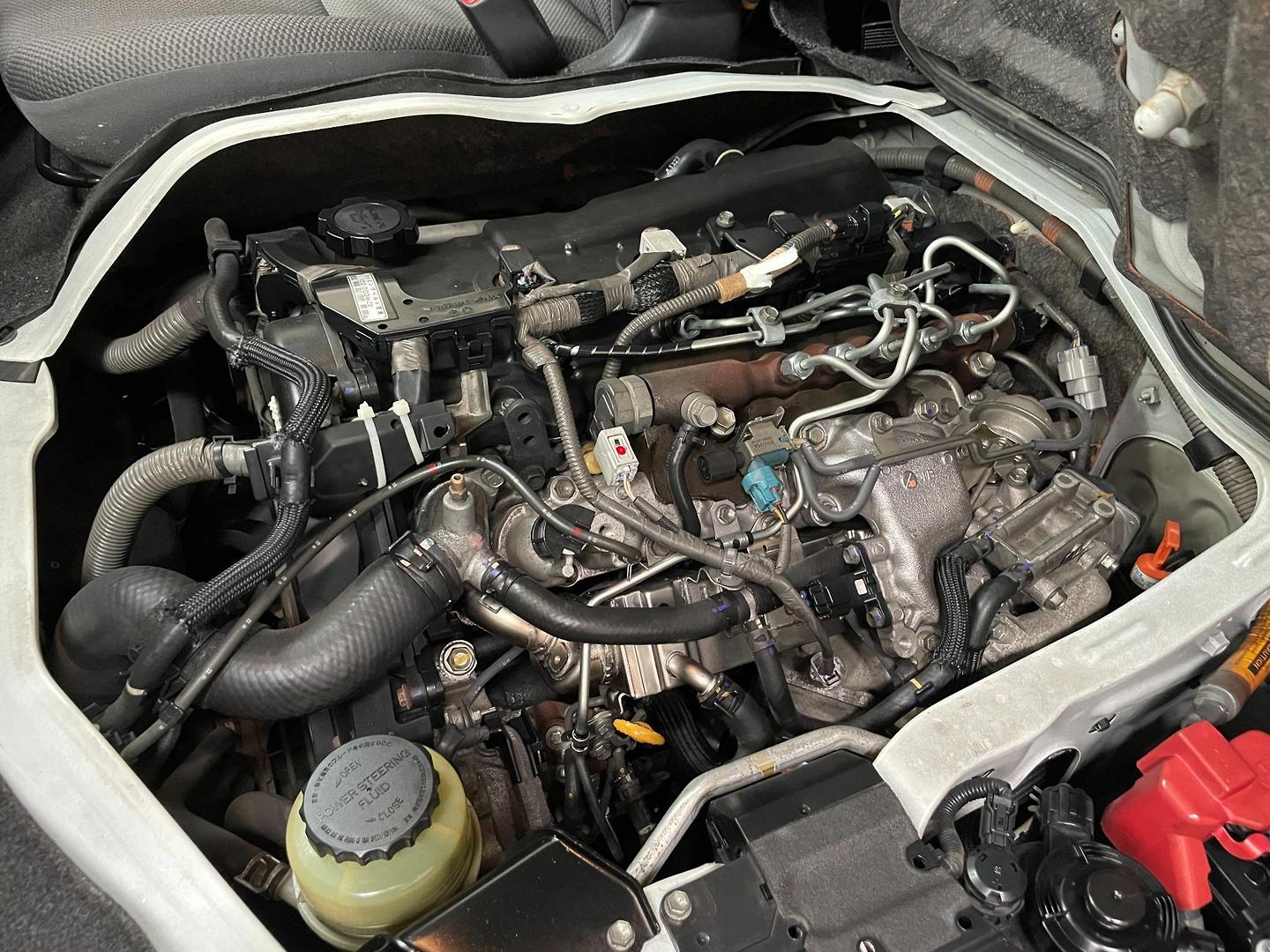 2012 TOYOTA HIACE DX LWB AUTO 4WD VAN