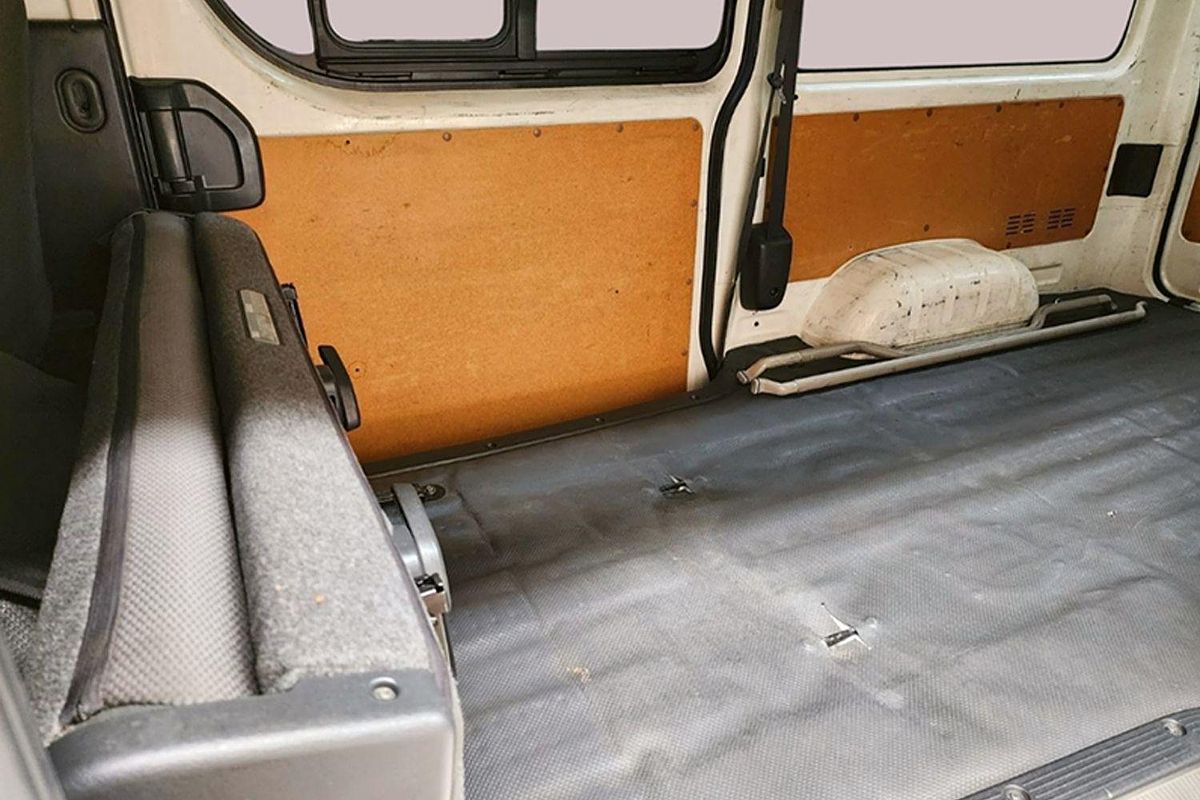 2018 TOYOTA HIACE DX LWB AUTO VAN