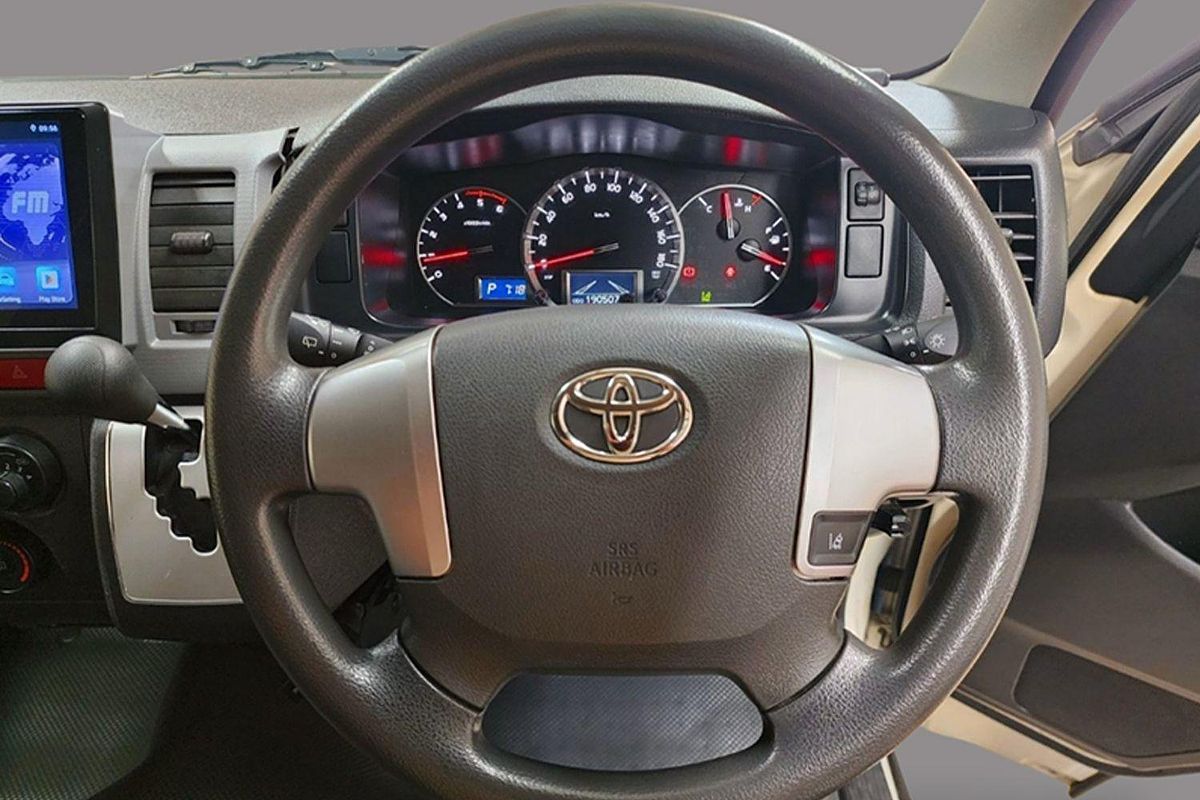 2018 TOYOTA HIACE DX LWB AUTO VAN