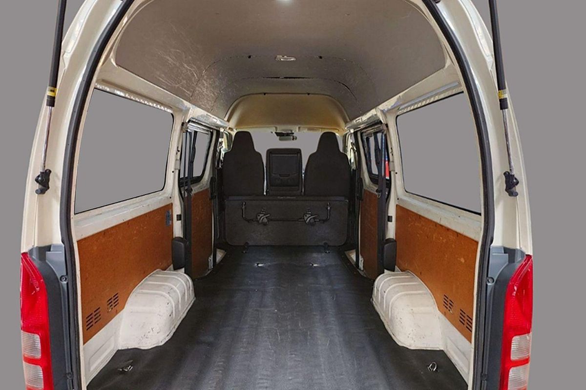 2018 TOYOTA HIACE DX LWB AUTO VAN