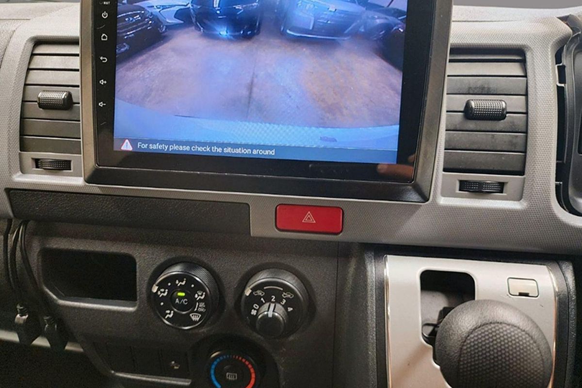 2018 TOYOTA HIACE DX LWB AUTO VAN
