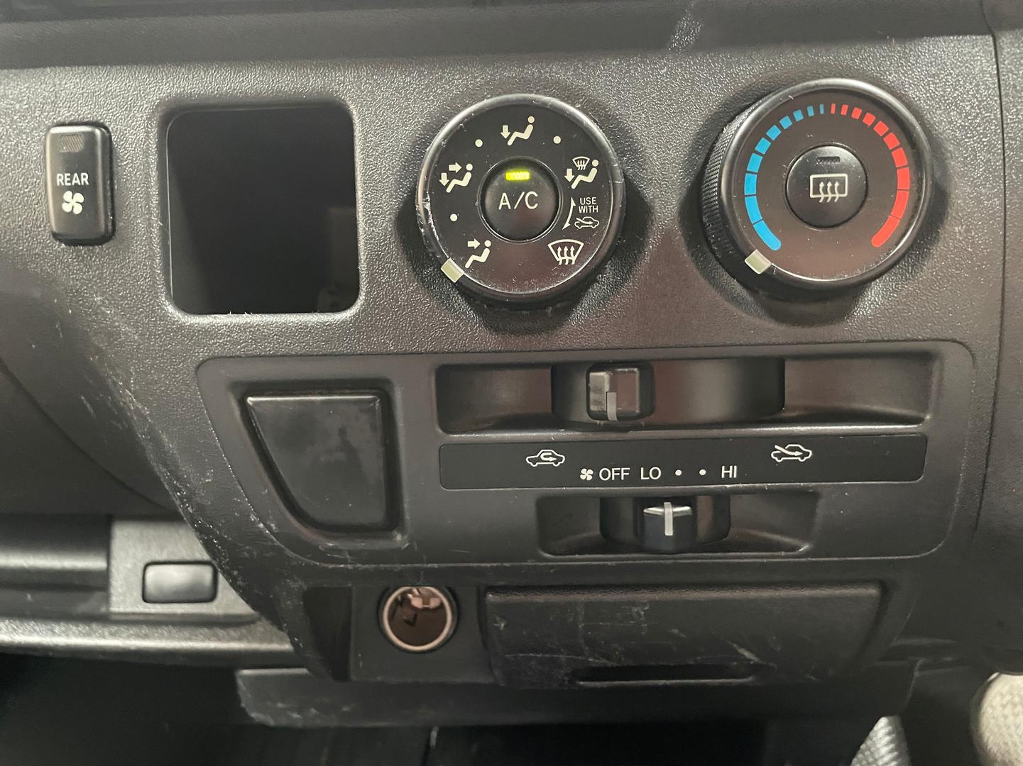 2008 TOYOTA HIACE DX AUTO 4WD VAN