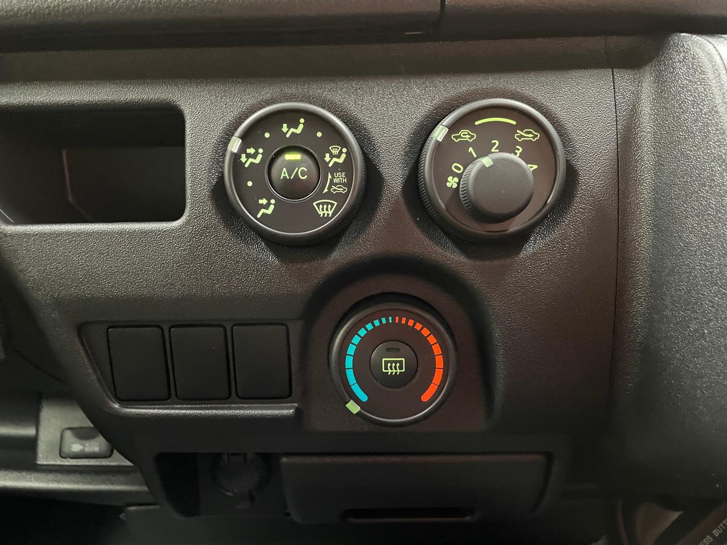2024 TOYOTA HIACE DX LWB AUTO VAN