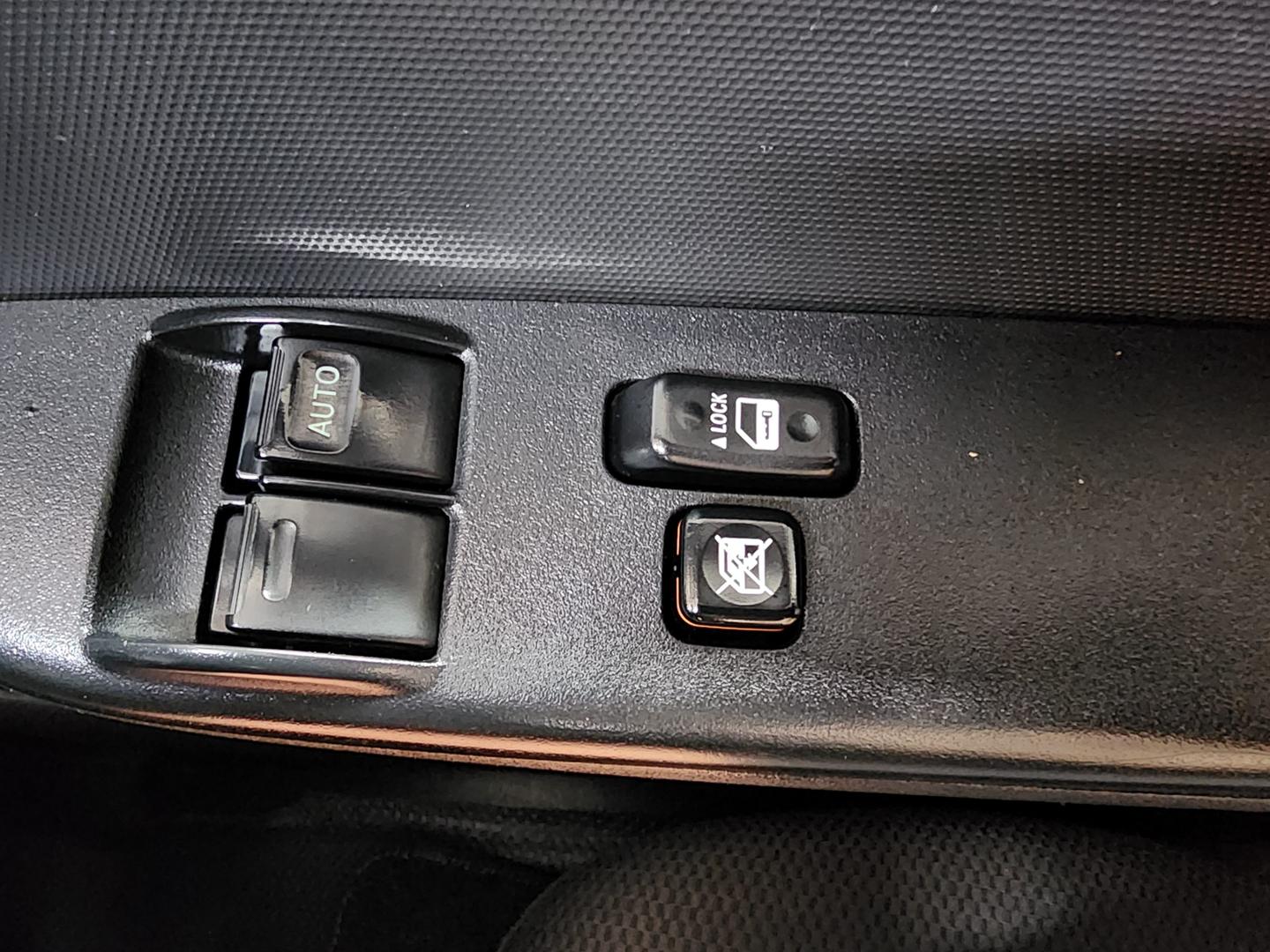 2018 TOYOTA HIACE DX LWB AUTO VAN
